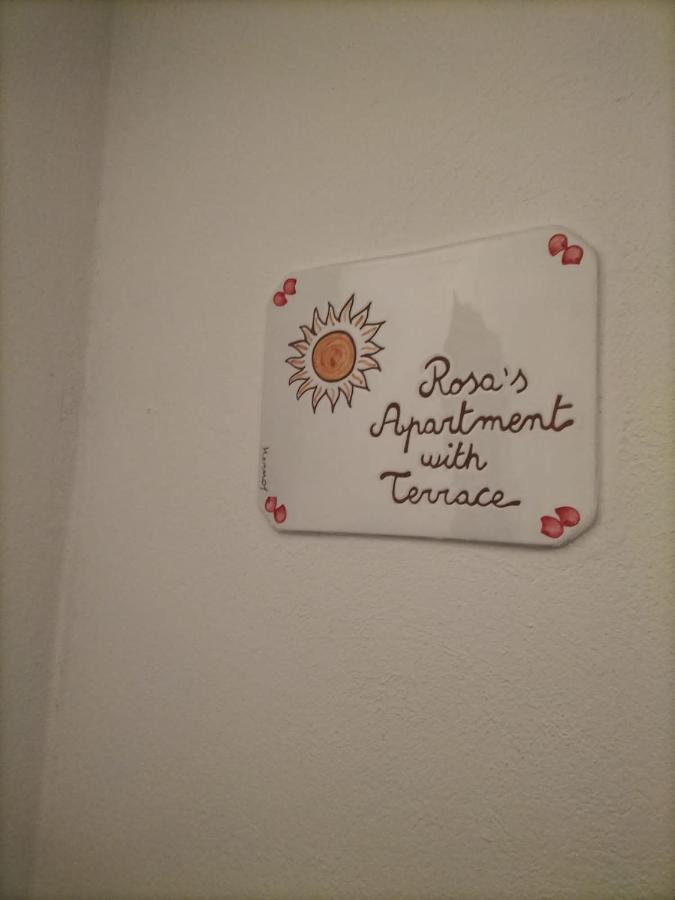 Rosa'S Apartment With Terrace Cagliari Kültér fotó