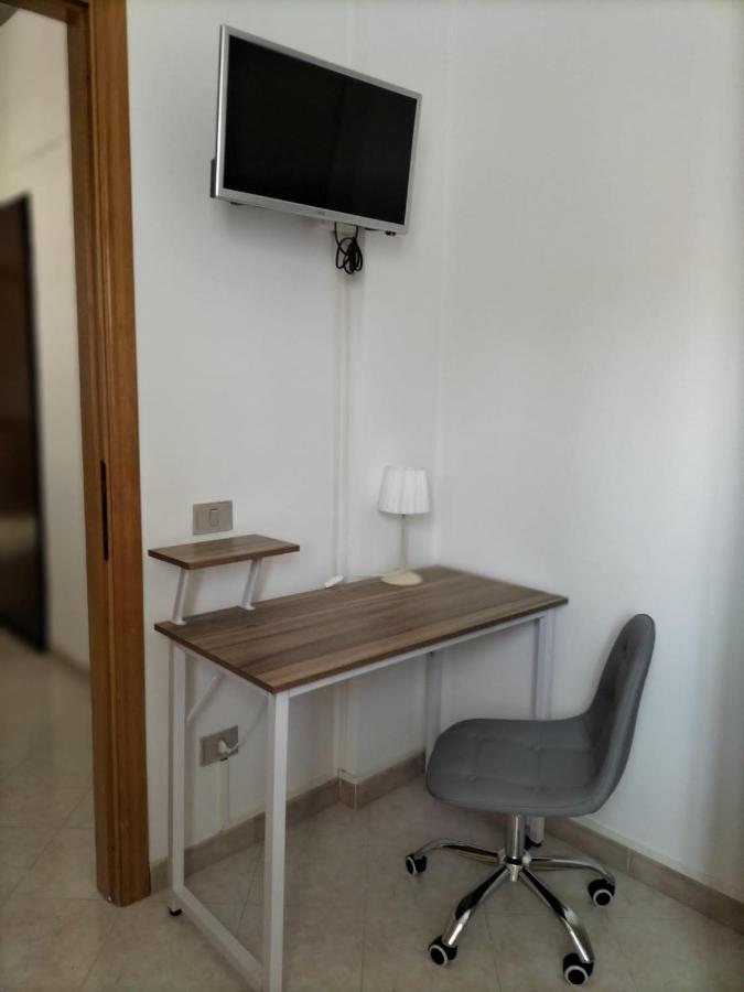 Rosa'S Apartment With Terrace Cagliari Kültér fotó